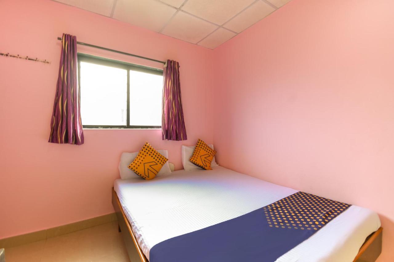 Spot On 65135 Hotel Suvarna Samrat Lodge Khamshet Εξωτερικό φωτογραφία