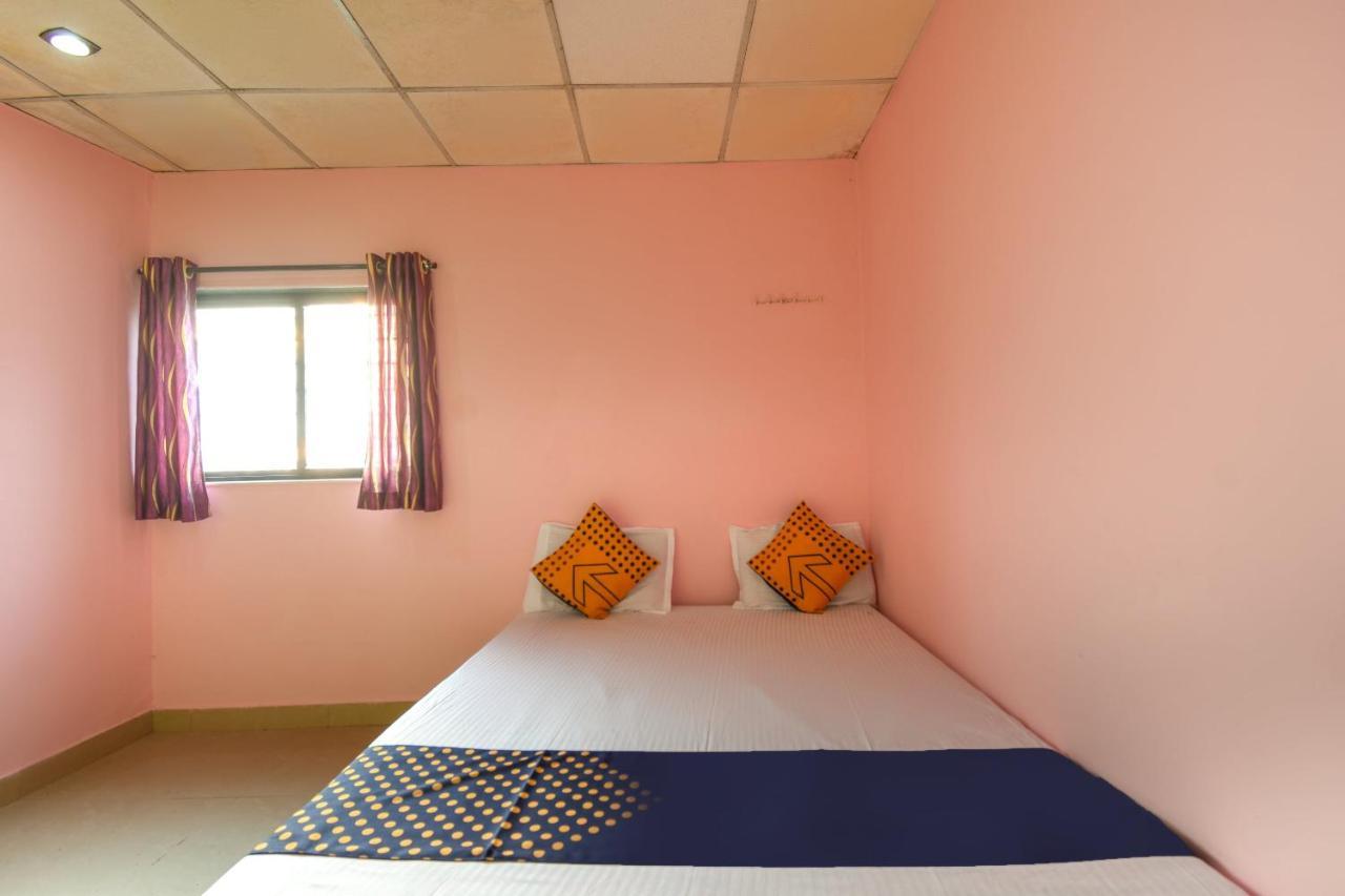 Spot On 65135 Hotel Suvarna Samrat Lodge Khamshet Εξωτερικό φωτογραφία