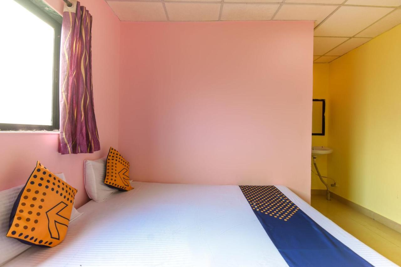 Spot On 65135 Hotel Suvarna Samrat Lodge Khamshet Εξωτερικό φωτογραφία