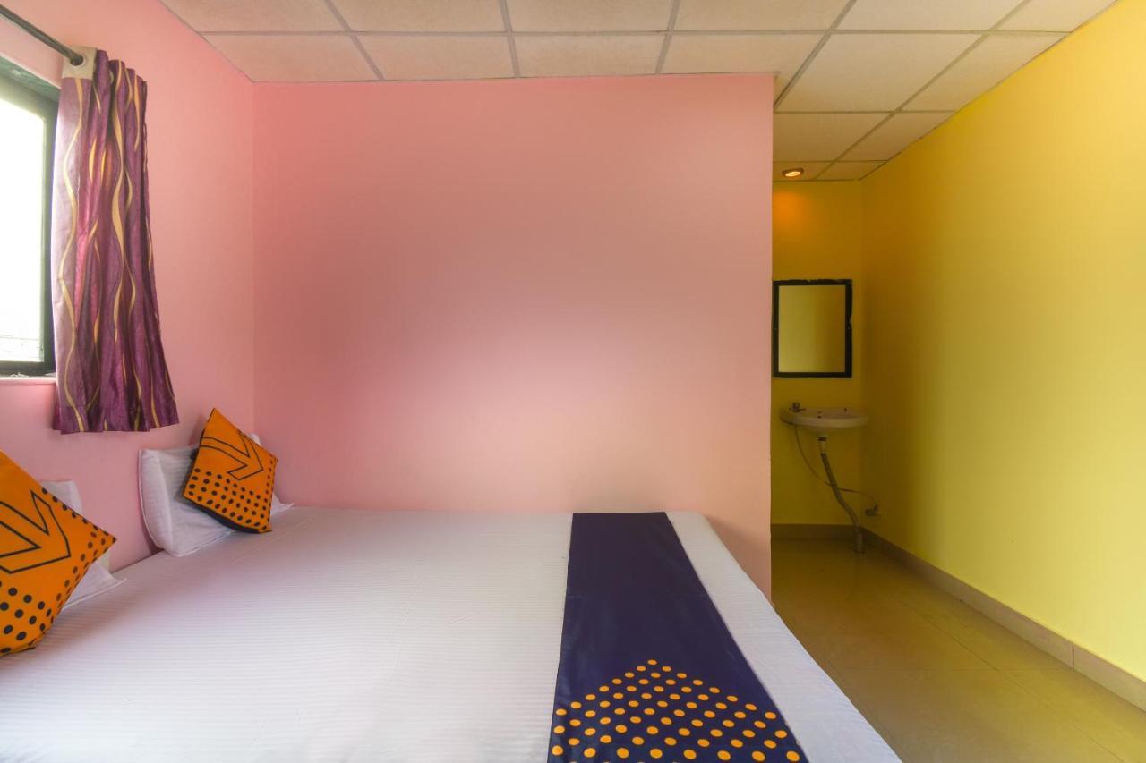 Spot On 65135 Hotel Suvarna Samrat Lodge Khamshet Εξωτερικό φωτογραφία